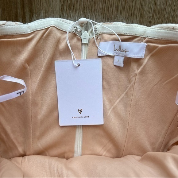 Lulu’s Hold My Heart Forever Embroidered Strapless Wedding Dress - Picture 5 of 10